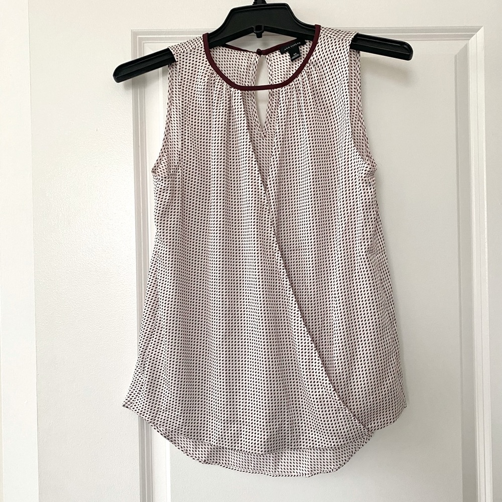 Women’s Printed Sleeveless Blouse Top by Ann Taylor - Size XS